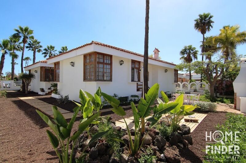 CAMPO INTERNACIONAL DE MASPALOMAS - Chalet sobre parcela privada de 700m² totalmente independiente