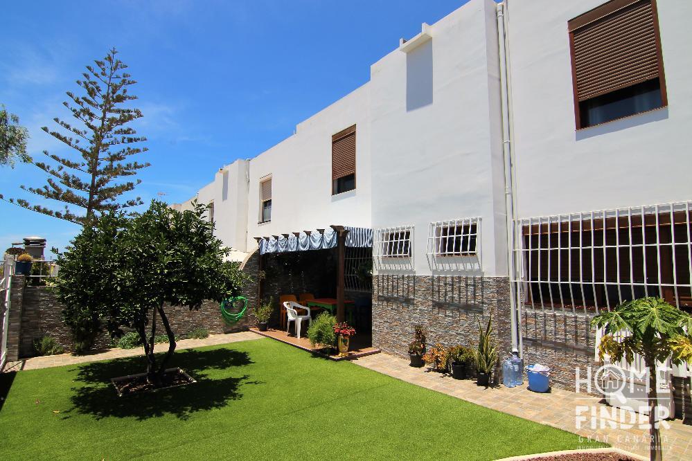 SAN FERNANDO - Vivienda familiar de 4 dormitorios con gran jardín y aparcamiento